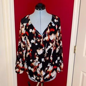 🌹 White House Black Market blouse size 2 🌹